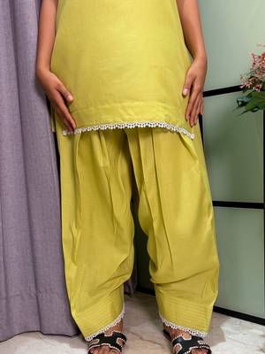 Lightt Parrot Green Color Lace Touchup Cotton Kurti Pant Set 5