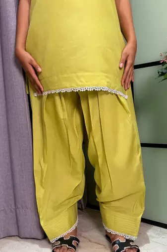 Lightt Parrot Green Color Lace Touchup Cotton Kurti Pant Set