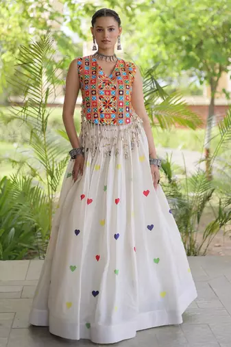 White Cotton Navratri Readymade Lehenga Choli with Thread Embroidery Work