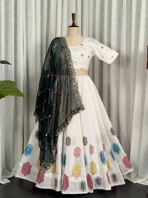 White Silk Blend Navratri Readymade Lehenga Choli with Thread Embroidery Work 4