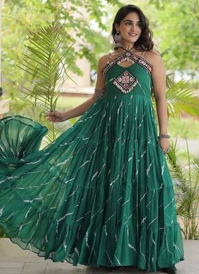 faux georgette laheriya print gown with kutchi patch work  12 meter flair sleeveless navratri garba gown  4