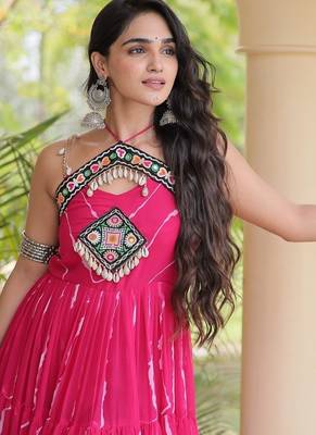 faux georgette laheriya print gown with kutchi patch work  12 meter flair sleeveless navratri garba gown  4