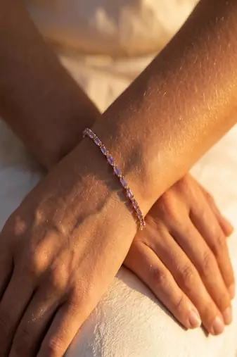 Elegant Purple CZ Tennis Bracelet for Women, Gold Tone Minimalist Crystal Bracelet for Party & Everyday Wear