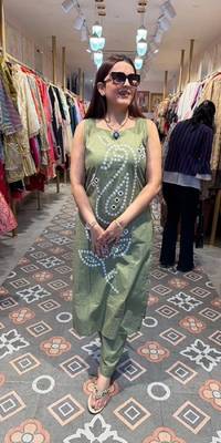 Green pure cotton mirror work bandhani printed kurta set 1
