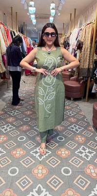Green pure cotton mirror work bandhani printed kurta set 2