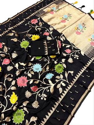 Black Color Jacquard Weaving Work Georgette Saree 2