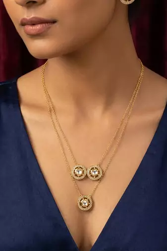 gold plated triple layer kundan necklace