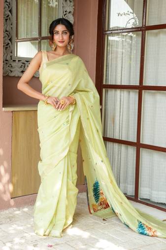 chitra handloom cotton blend saree with zari motifs & pallu 