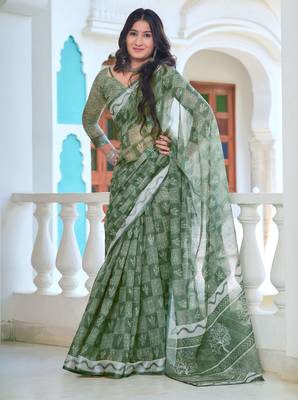 green cotton blend saree with floral print 3