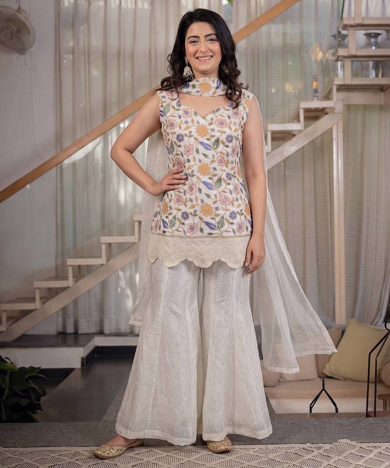 White floral embroidered kurta palazzo set with dupatta