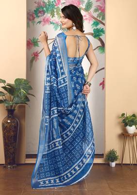 blue cotton blend saree with geometric floral print (sfcl218) 5