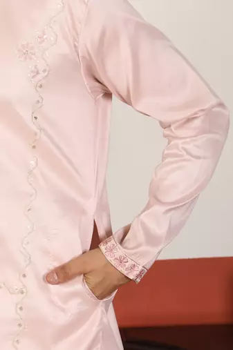Cotton silk embroidered floral pink kurta