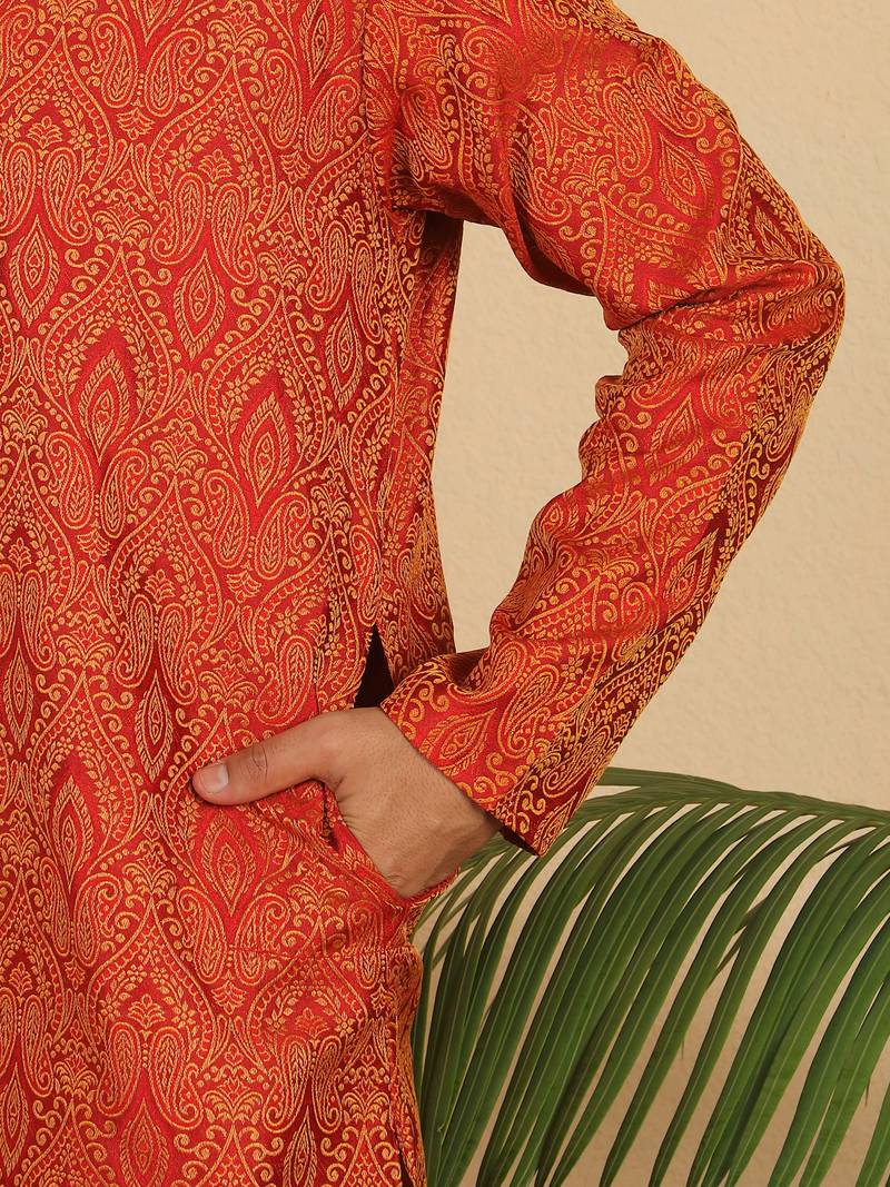 Ethinic motifs jacquard maroon kurta