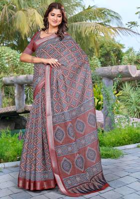 grey cotton blend digital print saree 2