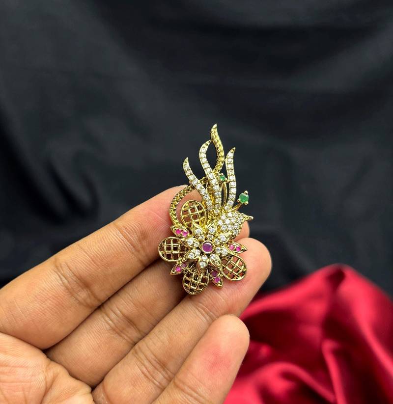 Elegant Gold Tone Floral Saree Brooch Pin, CZ Stone Detailing, Bridal Jewelry