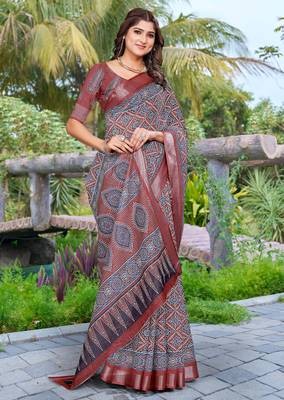 grey cotton blend digital print saree 3