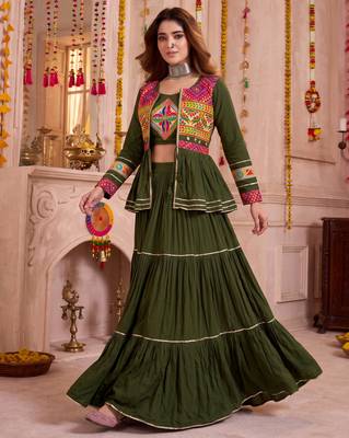 Mehendi Green Cotton Mirror & Gamthi Work Lehenga Choli Set 2