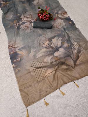 grey blue shimmer handloom cotton blend saree with floral print (t sfshmr36) 3