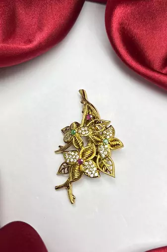 Vintage Floral Brooch, Gold Tone Indian Saree Pin, Kundan Style Wedding Jewelry