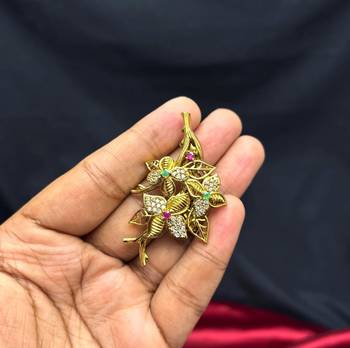 Vintage Floral Brooch, Gold Tone Indian Saree Pin, Kundan Style Wedding Jewelry 3