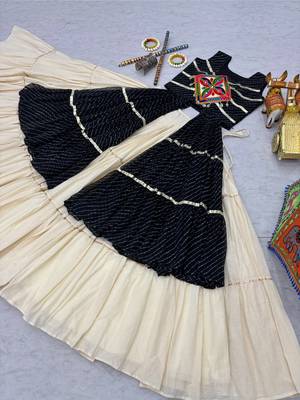 Cream Cotton Gamthi & Lace Work Lehenga Choli Set 4
