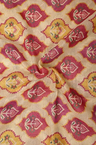 cream pink shimmer handloom cotton blend saree with ikat geometric border print
