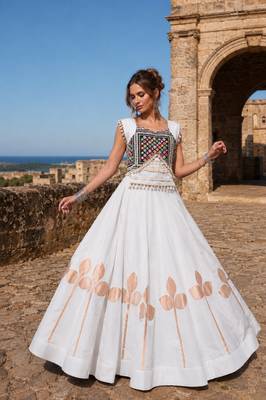 White Silk Blend Free Size Stitched Navratri Lehenga Choli with Mirror & Gamthi Embroidery Work 1