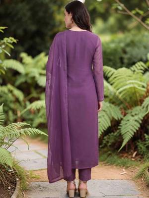 Women Embroidered Regular Kurta with Trousers & With Dupatta 7