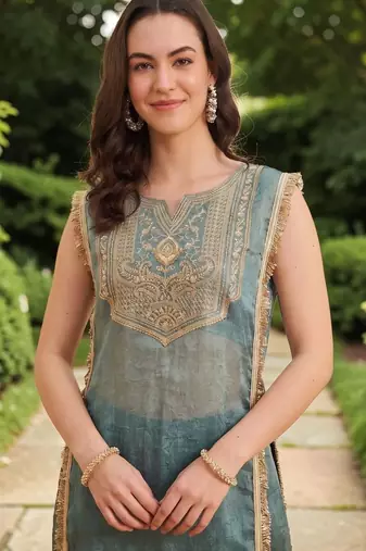Women Ethnic Motifs Embroidered Regular Kurta with Palazzos