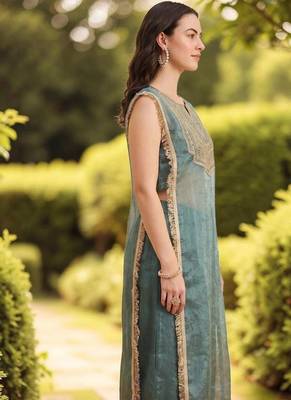 Women Ethnic Motifs Embroidered Regular Kurta with Palazzos 5