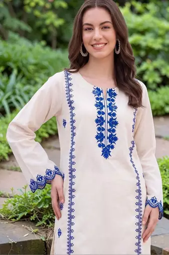 Women Ethnic Motifs Regular Thread Work Chanderi Silk Kurta with Trousers