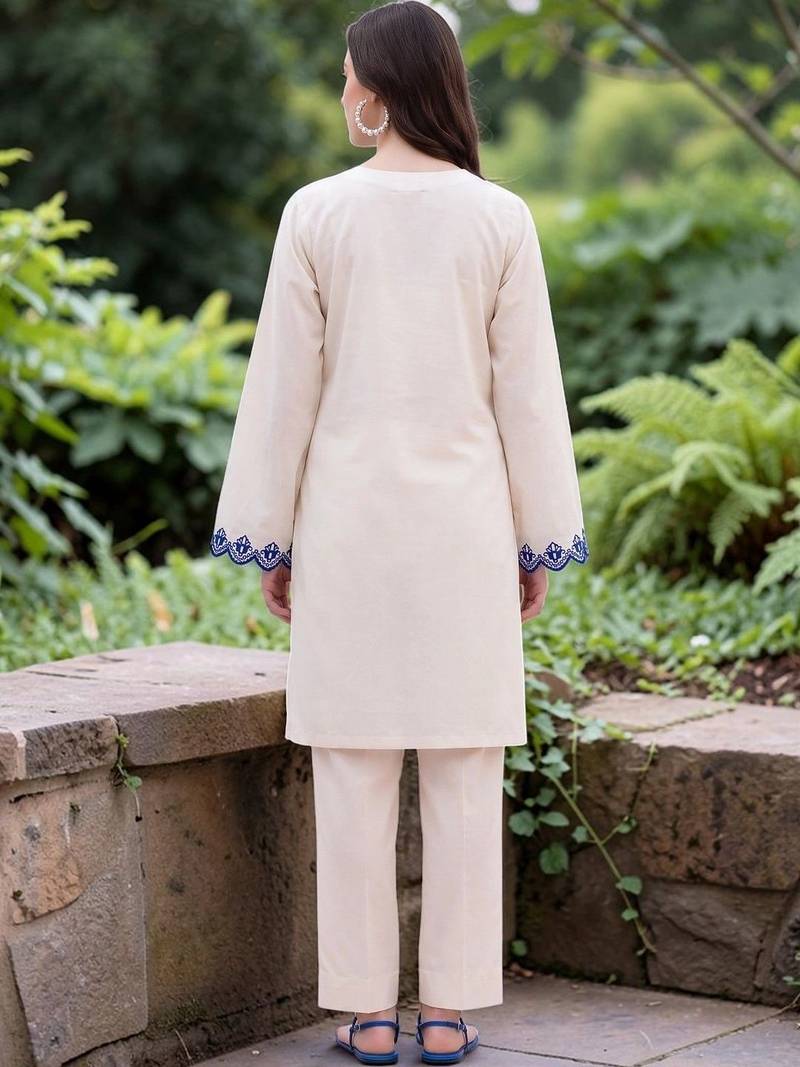 Women Ethnic Motifs Regular Thread Work Chanderi Silk Kurta with Trousers