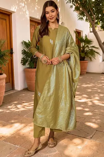 Women Ethnic Motifs Embroidered Regular Thread Work Kurta with Trousers & With Dupatta
