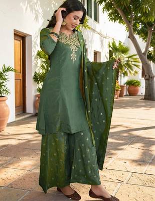 Women Ethnic Motifs Embroidered Regular Thread Work Kurta with Sharara & With Dupatta 1