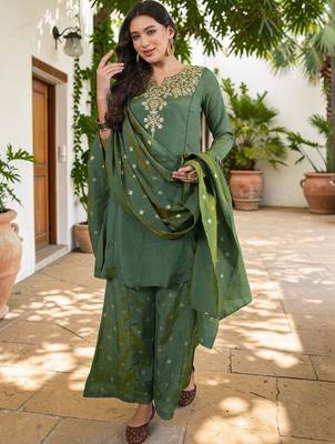 Women Ethnic Motifs Embroidered Regular Thread Work Kurta with Sharara & With Dupatta 2