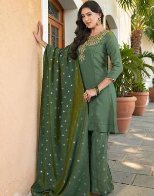 Women Ethnic Motifs Embroidered Regular Thread Work Kurta with Sharara & With Dupatta 5