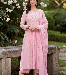 Floral Embroidered Empire Thread Work Chanderi Silk Kurta Trousers & With Dupatta