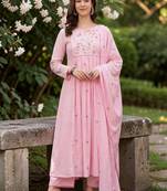 Floral Embroidered Empire Thread Work Chanderi Silk Kurta Trousers & With Dupatta