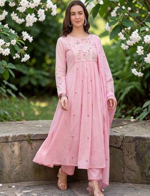 Floral Embroidered Empire Thread Work Chanderi Silk Kurta Trousers & With Dupatta 7