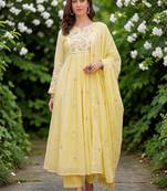 Women Floral Embroidered Empire Chanderi Silk Kurta with Trousers & Dupatta