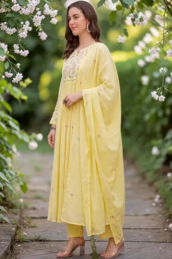 Women Floral Embroidered Empire Chanderi Silk Kurta with Trousers & Dupatta
