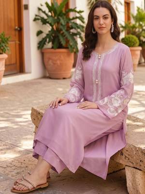 Women Floral Embroidered Regular Thread Work Chanderi Silk Kurta with Trousers 2