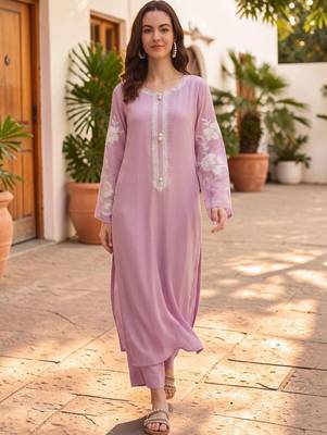 Women Floral Embroidered Regular Thread Work Chanderi Silk Kurta with Trousers 6