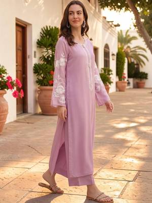 Women Floral Embroidered Regular Thread Work Chanderi Silk Kurta with Trousers 7