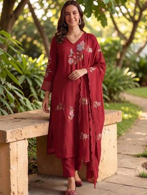Women Floral Embroidered Regular Thread Work Chanderi Silk Kurta with Trousers & With Dupatta 1