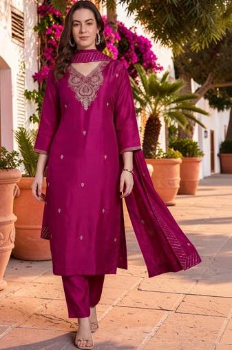 Women Ethnic Motifs Embroidered Regular Thread Work Kurta with Trousers & With Dupatta
