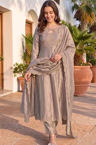 Women Ethnic Motifs Embroidered Empire Thread Work Kurta with Trousers & With Dupatta