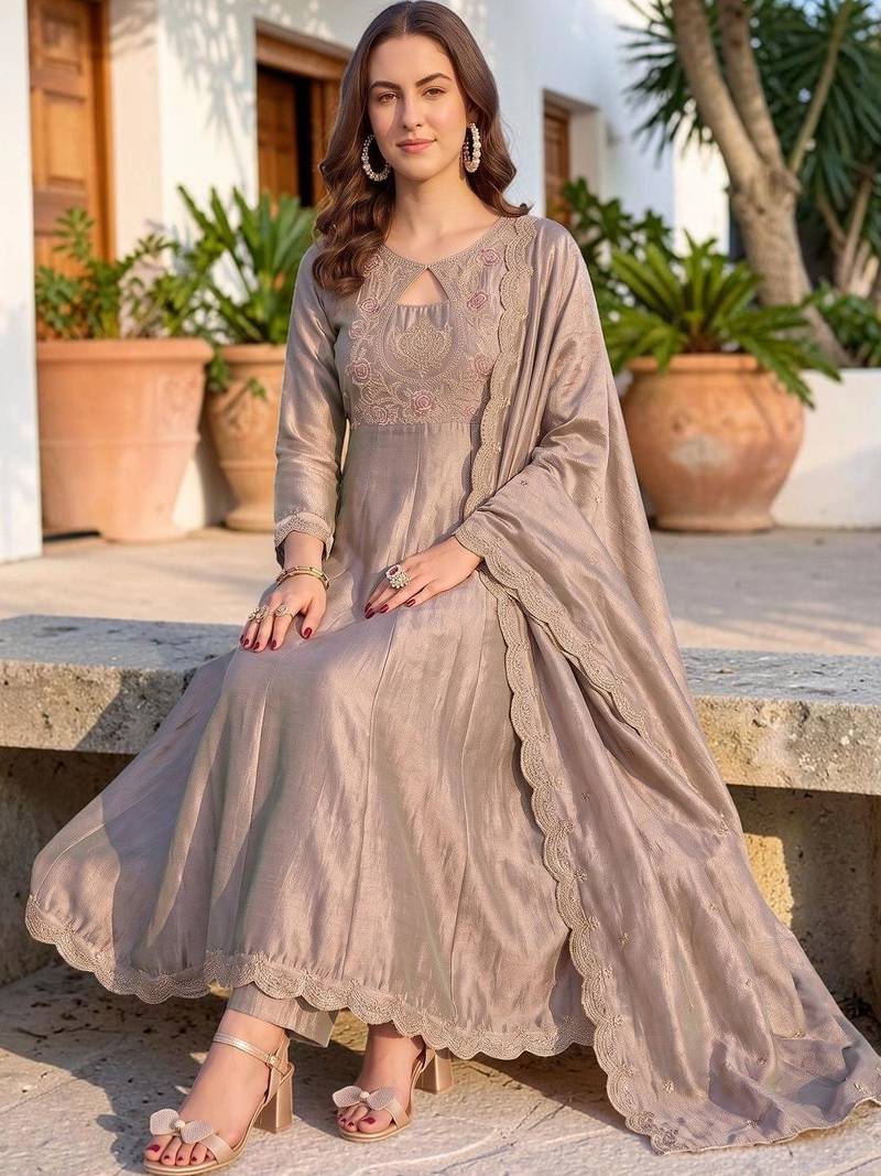 Women Ethnic Motifs Embroidered Empire Thread Work Kurta with Trousers & With Dupatta
