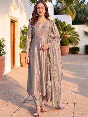 Women Ethnic Motifs Embroidered Empire Thread Work Kurta with Trousers & With Dupatta 5