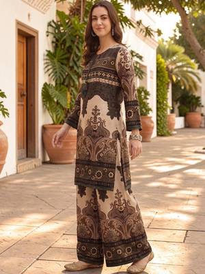Women Ethnic Motifs Printed Regular Kurti with Palazzos 3